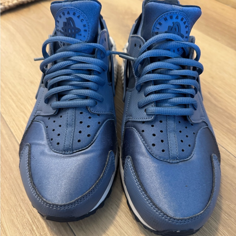 Nike Huarache sneakers